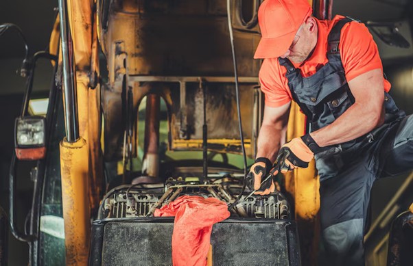 Replace Hyundai Excavator Hydraulic Assemblies